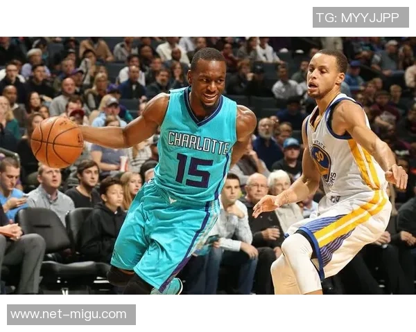 勇士与黄蜂精彩对决录像回顾12月比赛全程分析与亮点集锦