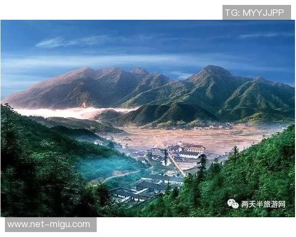 山神的巍峨与湘南海的波澜交织出一曲自然的交响乐